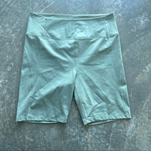 GIRLFRIEND COLLECTIVE High-Rise Bike Short LIMITED EDITION SAGE GREEN